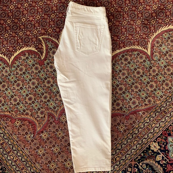 🥳 Host Pick!! 🎉Eddie Bauer relaxed fit boyfriend capris denim - Picture 4 of 8